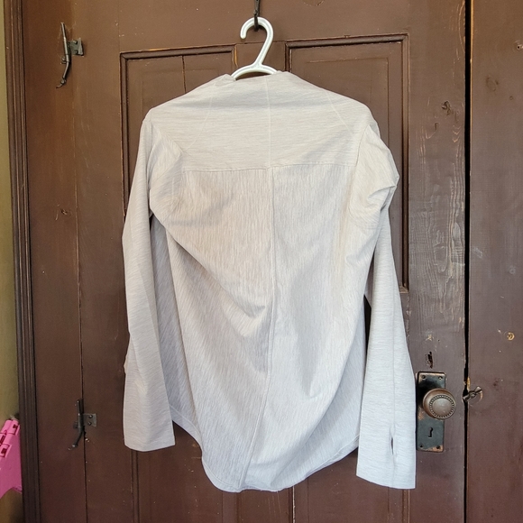 New Zyia Cream yoga shawl - Picture 2 of 2
